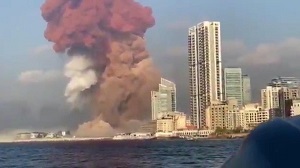 תיעוד רגעי הפיצוץ הגדול בנמל ביירות