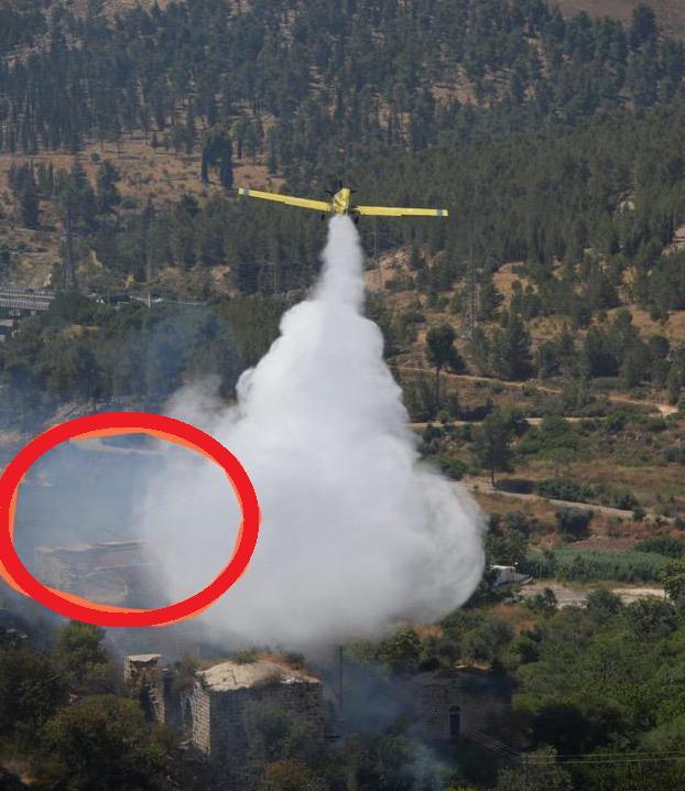 תמונה: 100 מטר של חוטי חשמל נגררים אחרי מטוס שהשתתף בכיבוי השריפה בליפתא