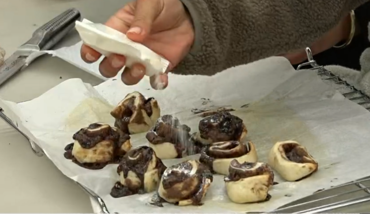 הראיות נעלמו מהר, בוקר טוב