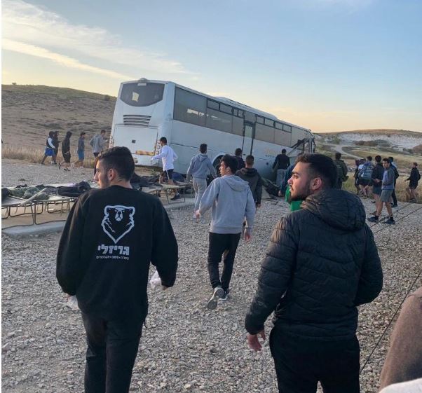 אוטובוס פגע באוהל בסמוך לקיבוץ שומריה - יש נפגעים