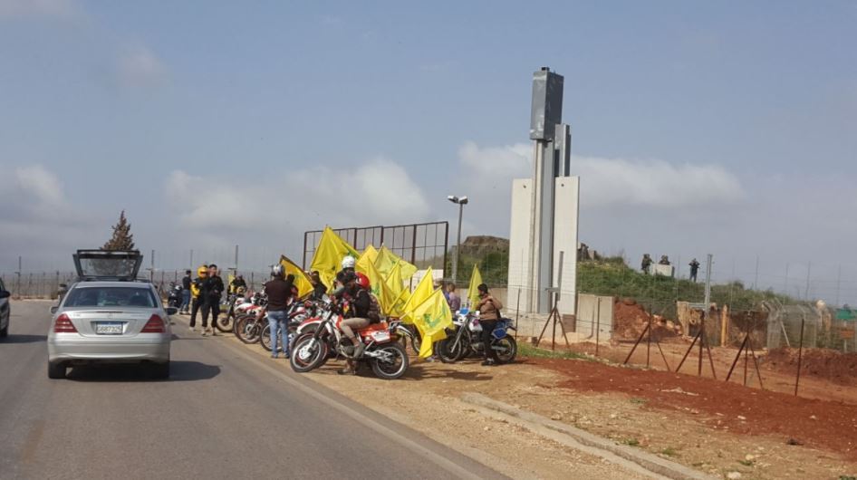 פנים אל מול פנים חיילי צה"ל מול פעילי חיזבאללה בסמוך לגדר