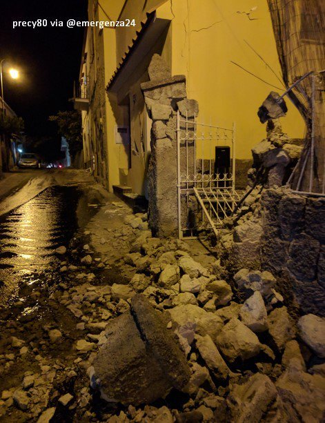 רעידת אדמה חזקה באי האיטלקי איסקיה