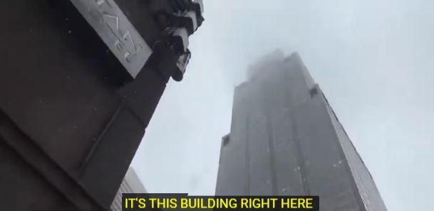שידור חי מנהטן: מסוק התרסק על בניין במנהטן