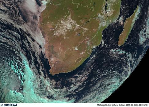 דרום אפריקה: "אם כל הסופות" סופה חזקה עתידה להכות בקייפטאון מחר